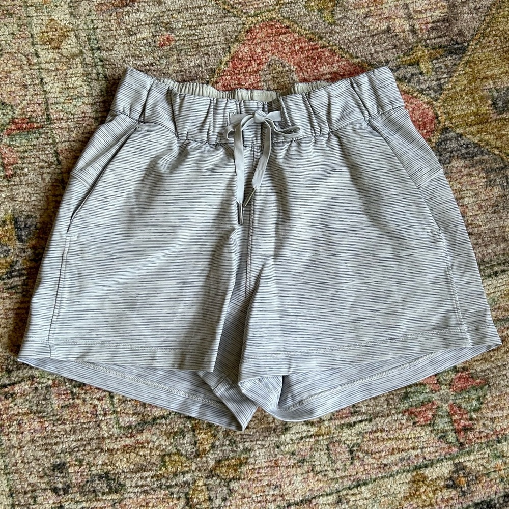 Lululemon On The Fly Shorts Size 2